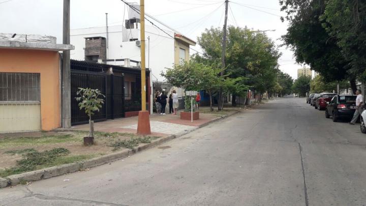Asesinan a un joven a plena luz del día