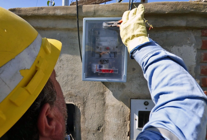 Rosario: 130 enganchados a la luz en un barrio privado
