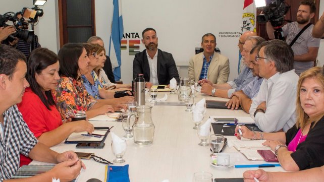 No conforma la propuesta salarial a los docentes