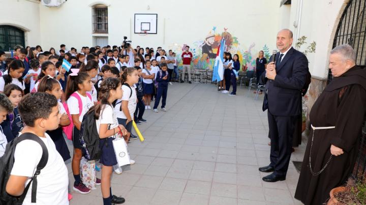  Perotti: “Vamos a abrir la inscripción el próximo lunes del boleto educativo”