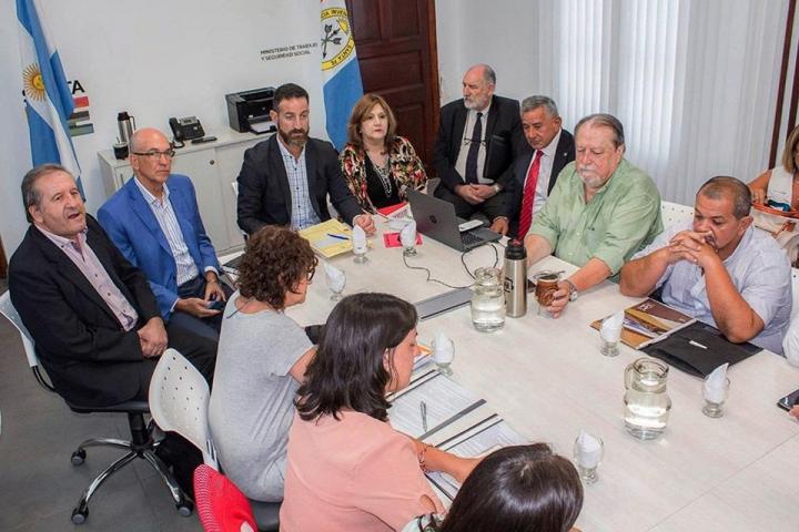 Convocan para este viernes a la paritaria docente