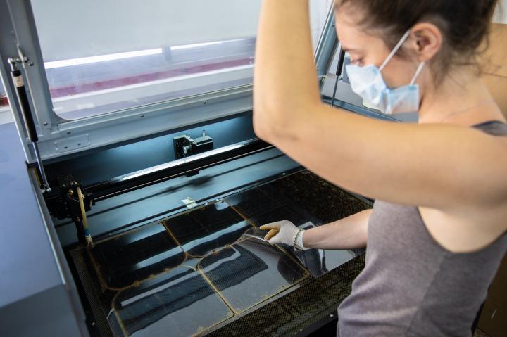 La UNL fabrica protectores faciales para trabajadores de la salud