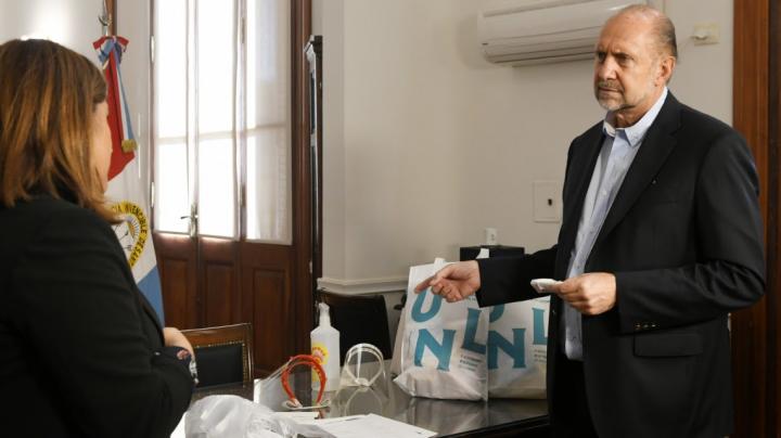 Santa Fe recibió protectores faciales hechos por la UNL