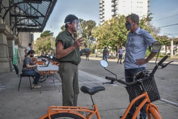 Santa Fe: entregan 15 bicis a trabajadores de la salud