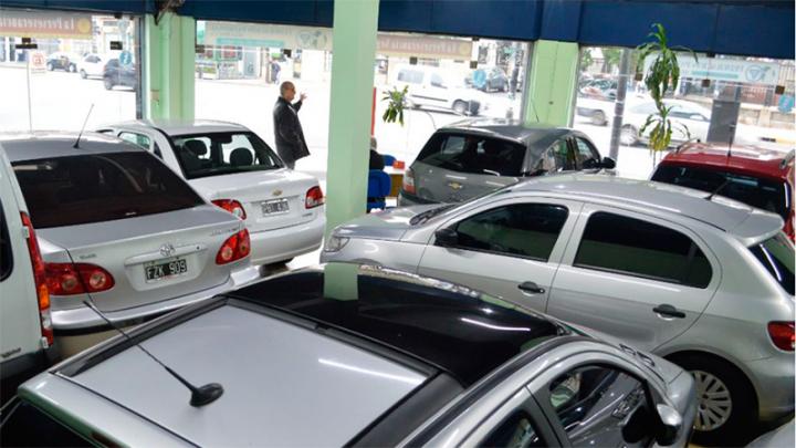 Se desplomó la venta de autos en Santa Fe