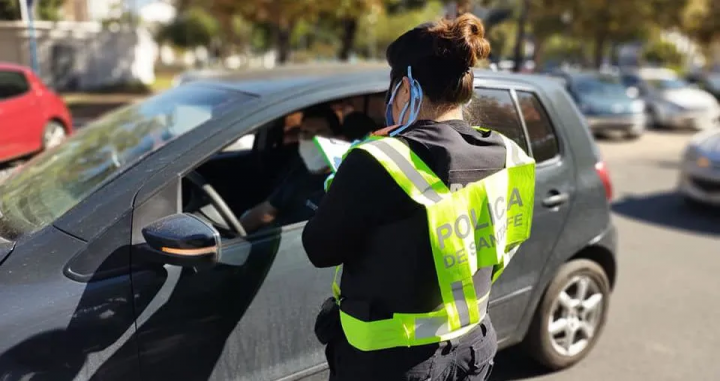 Cómo es el trámite para los santafesinos varados en el país
