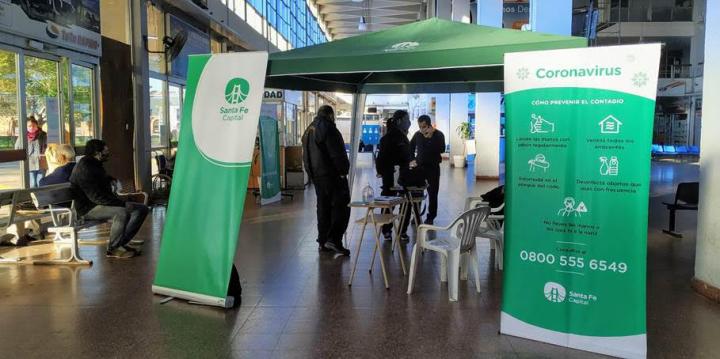 Monitorean a 800 santafesinos que volvieron del exterior