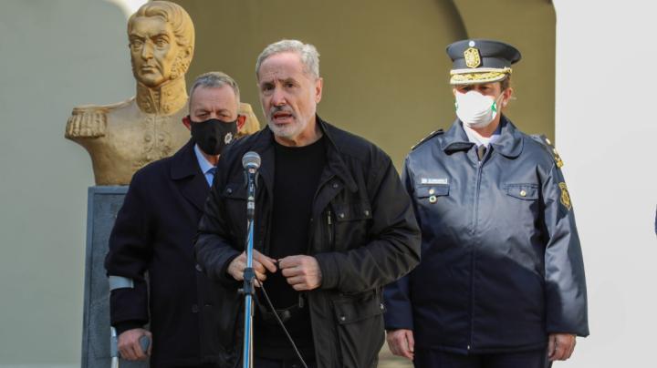 Saín: “Policía que no trabaje en la calle, policía que se va” 