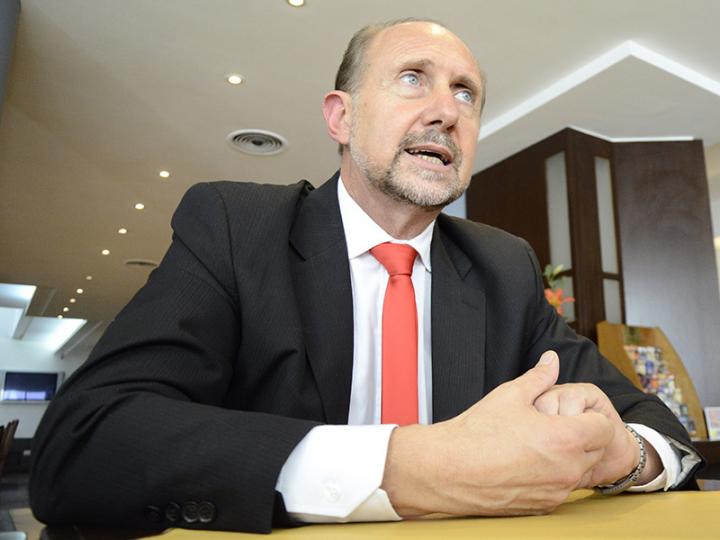 Perotti anunció subsidios y créditos a sectores productivos