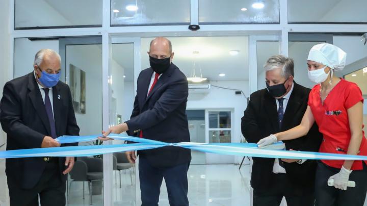 El gobernador inauguró el hospital modular de Timbúes