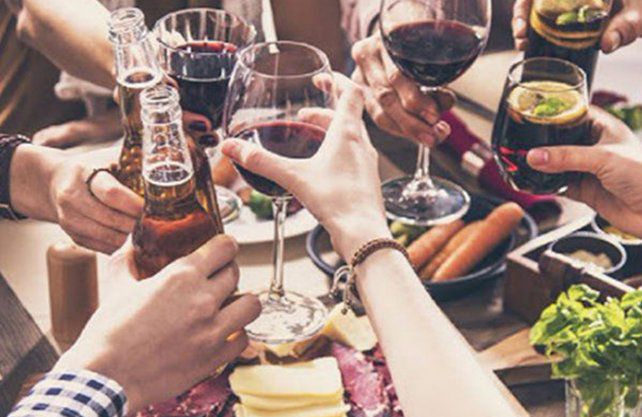 Habilitan reuniones familiares en Santa Fe y Rosario