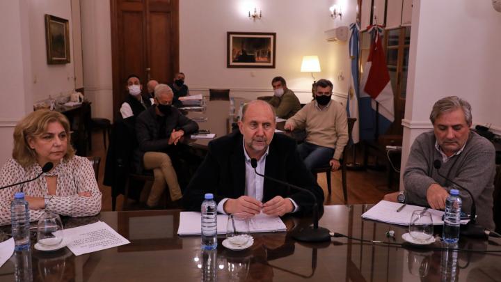 Perotti endurece el control de ingresos y egresos a Santa Fe