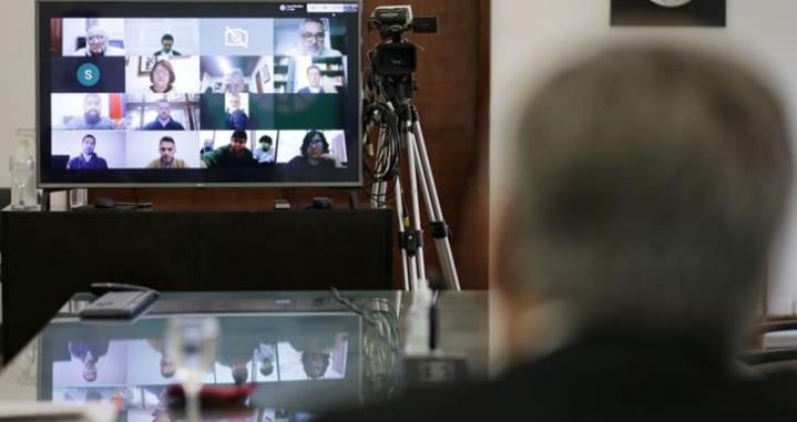 Jatón prioriza el diálogo social y económico 