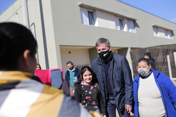 Vecinos de Santa Fe ya habitan nuevas viviendas