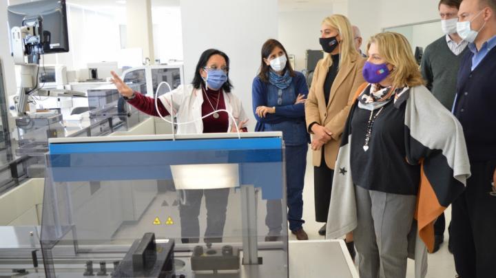 Santa Fe compró 10.000 test para detectar el covid