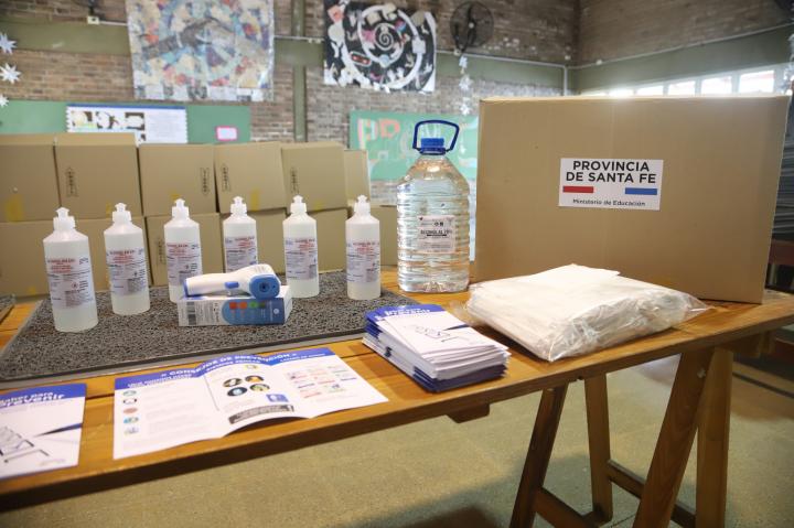 Enviarán kits de limpieza e higiene a las escuelas