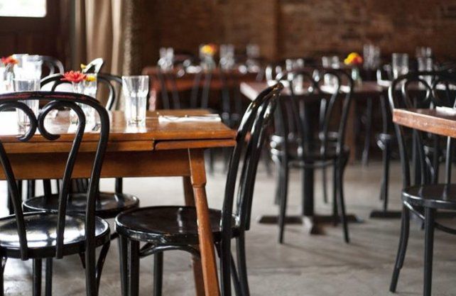 Congelan luz y agua a sectores económicos