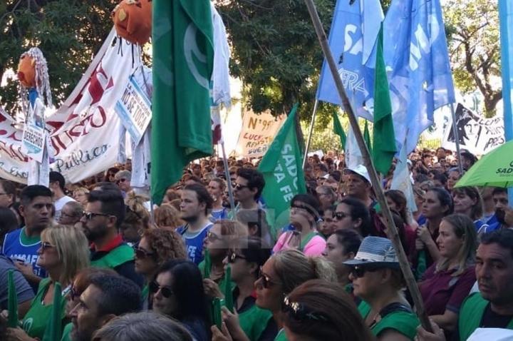 Los maestros aceptaron la oferta salarial