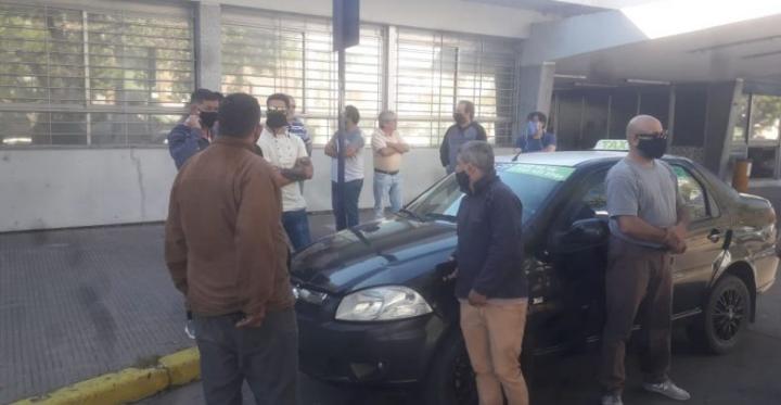 Taxistas indignados con Emilio Jatón