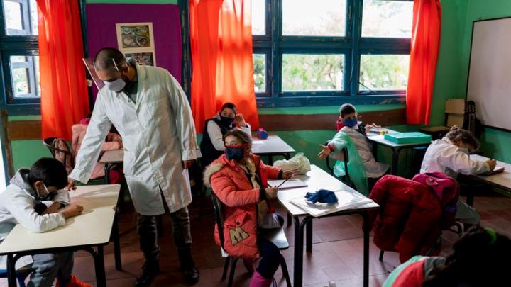 Cuáles son las escuelas que comienzan con las clases presenciales