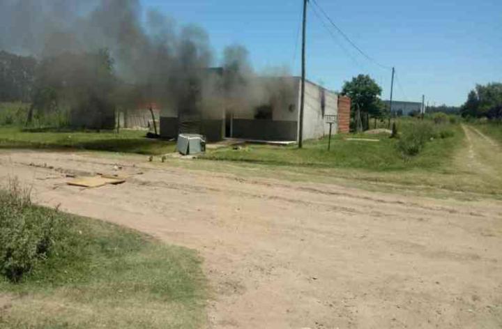 Quemaron siete casas en un barrio de Santo Tomé