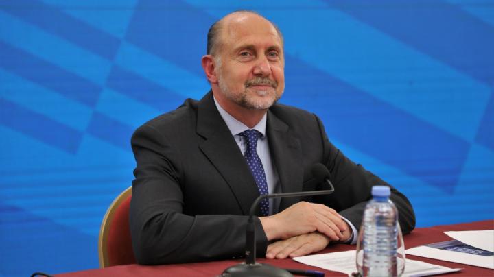 Perotti: “Estamos poniendo de pie a Santa Fe” 