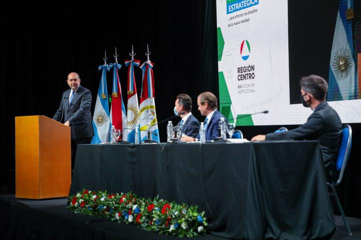 Perotti: “Vamos a salir de la crisis con más desarrollo federal” 