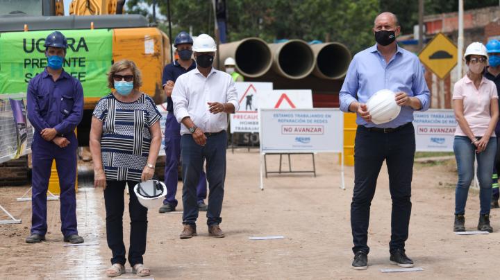 Esperanza recibe $ 243 millones para obras de saneamiento