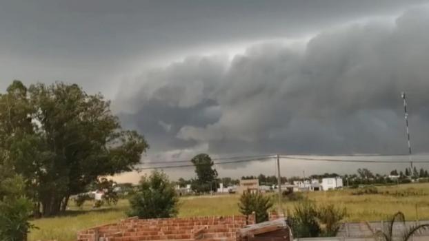 Temporal de lluvia y viento causó destrozos en Sunchales