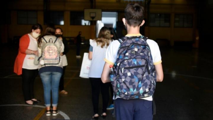 Debloc: “Santa Fe recupera presencia en las escuelas” 