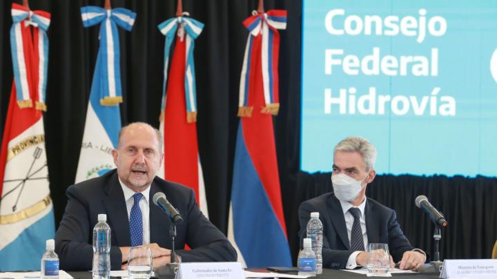 “Descentralizar y potenciar a cada una de nuestras provincias” 