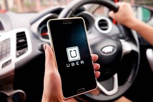 Uber comenzó a operar en Rosario