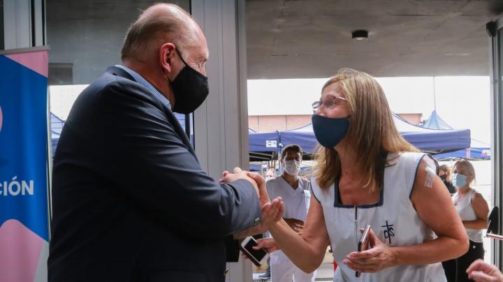 Perotti: “Cuidamos a los que nos educan” 