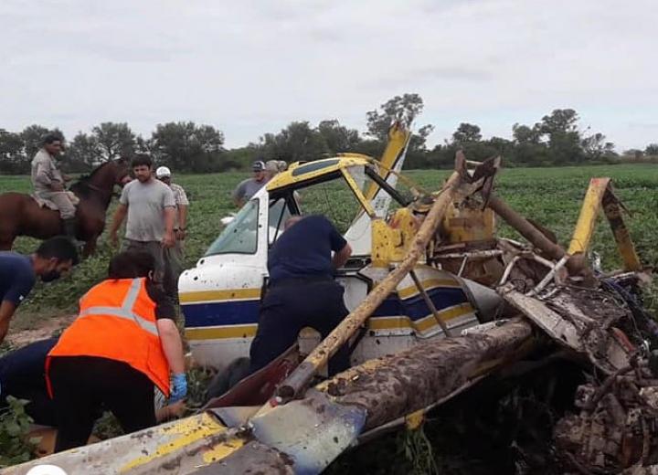 Avión fumigador cayó en un campo de Ceres