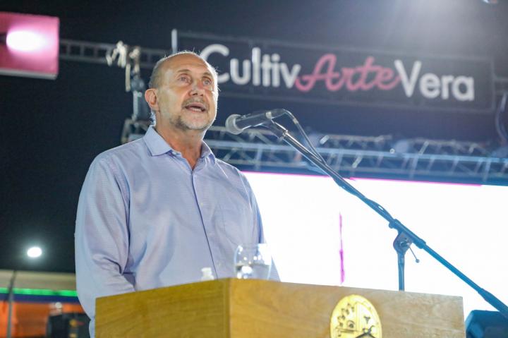 Perotti inauguró el “Paseo de las Artes” en Vera