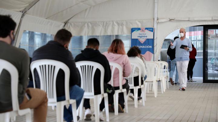 Prieto: “Santa Fe duplicó la vacunación diaria” 