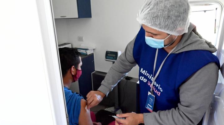 Buscan casa por casa a quienes no se han vacunado