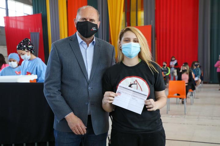 Santa Fe inició la vacunación a menores de 17 años