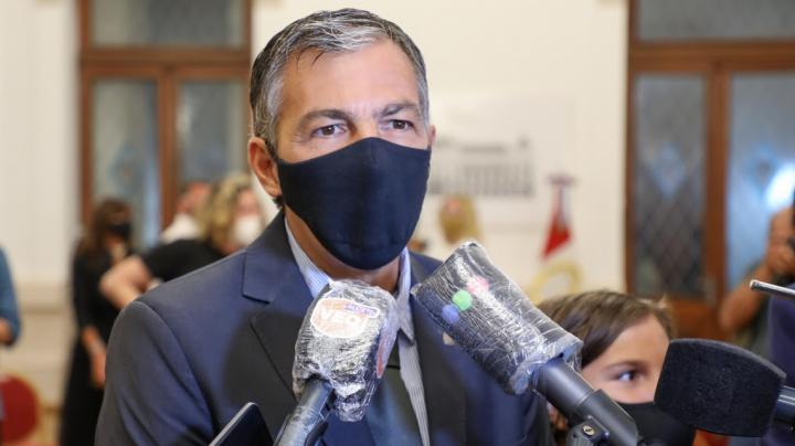 El gobierno no pagará los días de paro ni el aumento a docentes