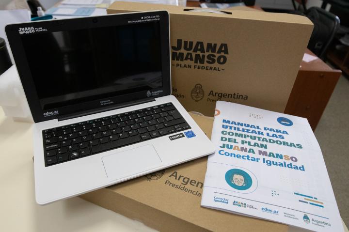 Santa Fe comenzó a entregar netbooks 
