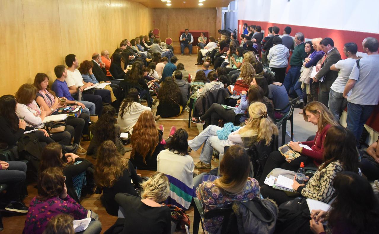 Firmaron un convenio para trabajar con jóvenes en riesgo social