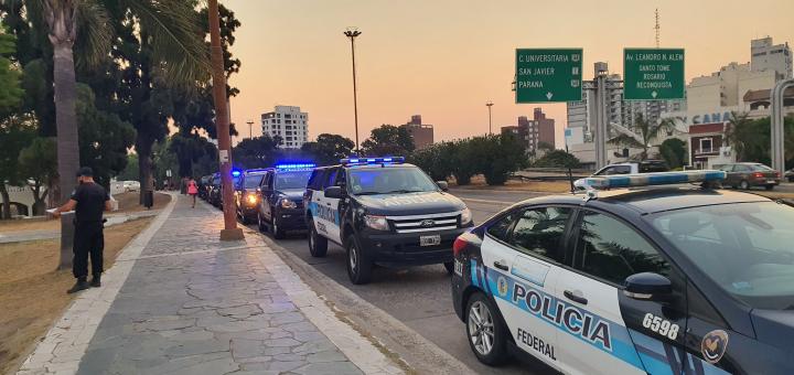 Operativo de seguridad en la Costanera de Santa Fe
