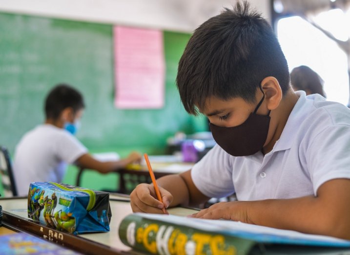 Amsafé y Sadop piden volver al barbijo en escuelas