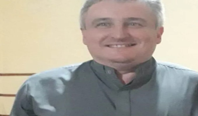 Sacerdote se enamoró y se fue a vivir con una mujer