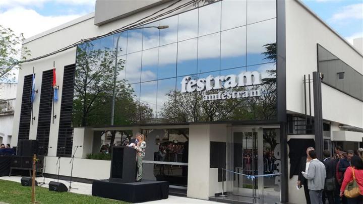 Municipales de Santa Fe paran otros dos días