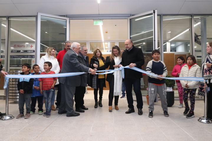 Perotti inauguró la Terminal de Ómnibus de Calchaquí