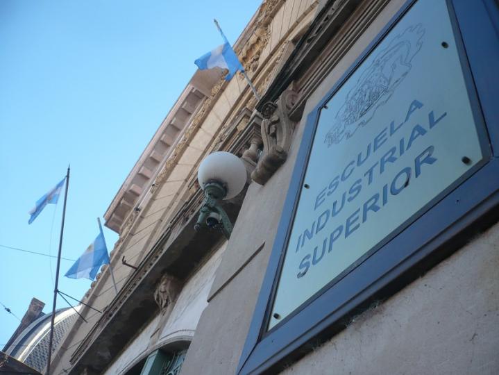 UNL: la Escuela Industrial inscribe para el ingreso 2023