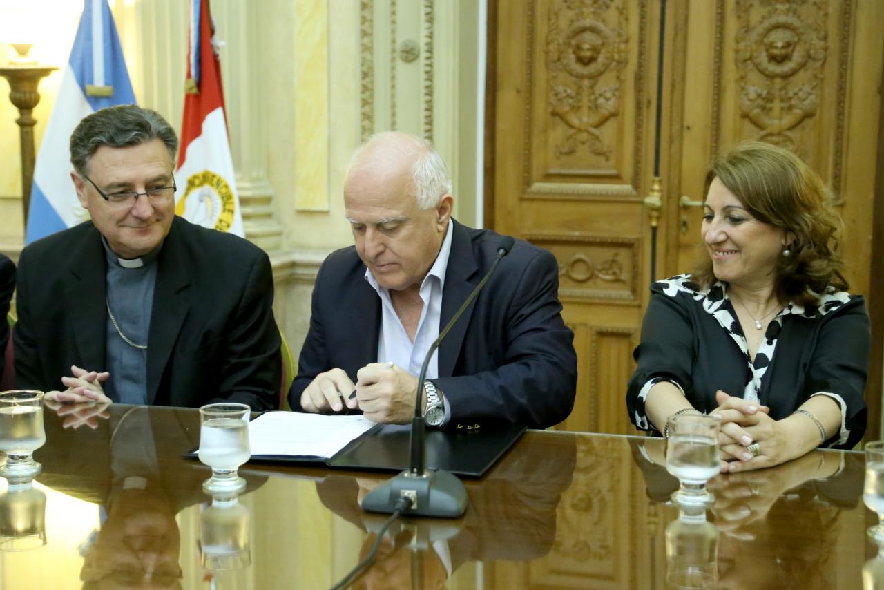 La provincia y la Iglesia suman esfuerzos en la lucha contra las adicciones