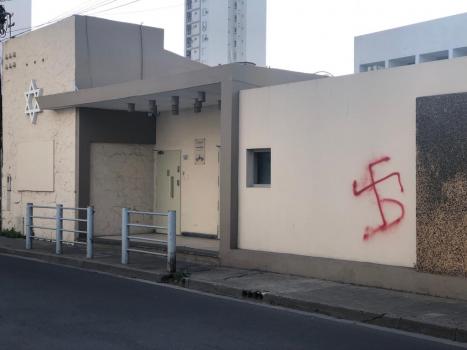 Aparecieron pintadas nazis en una sinagoga de Santa Fe