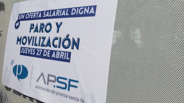 Los periodistas reclaman en Santa Fe por mejores salarios